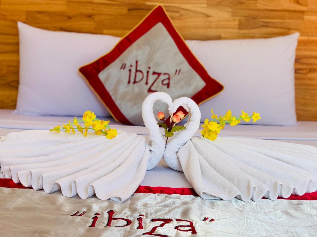 Ibiza Hostel Хюэ Экстерьер фото